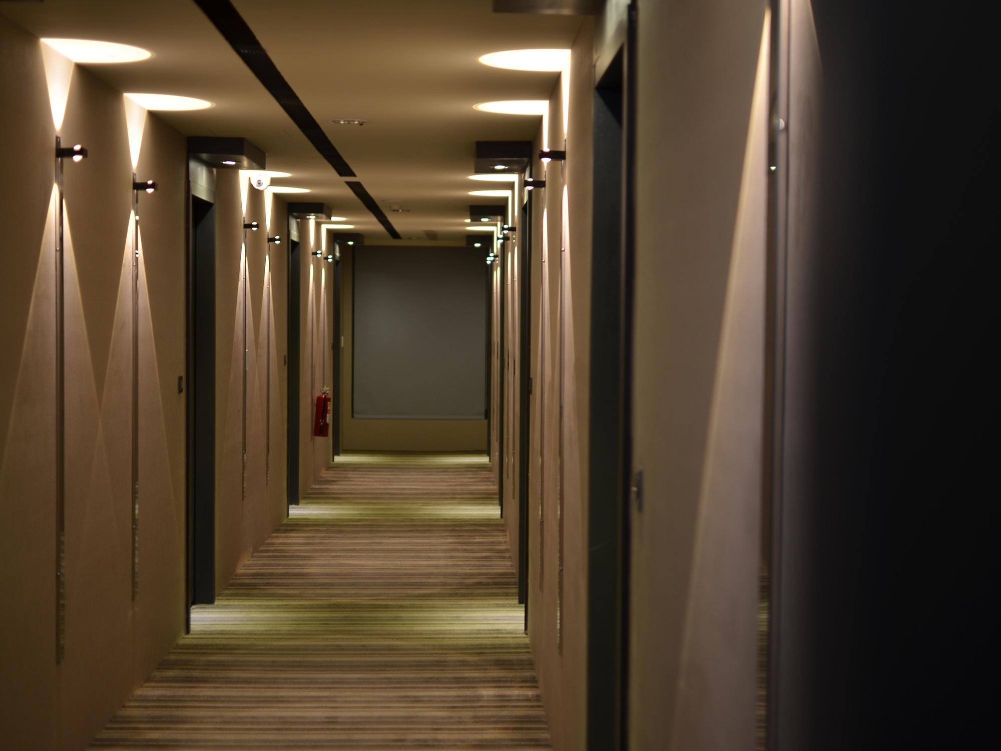 Hotel Cube Taichung Dış mekan fotoğraf