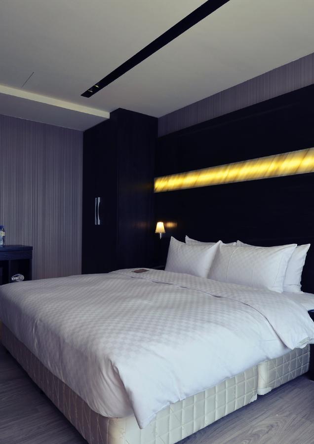 Hotel Cube Taichung Dış mekan fotoğraf
