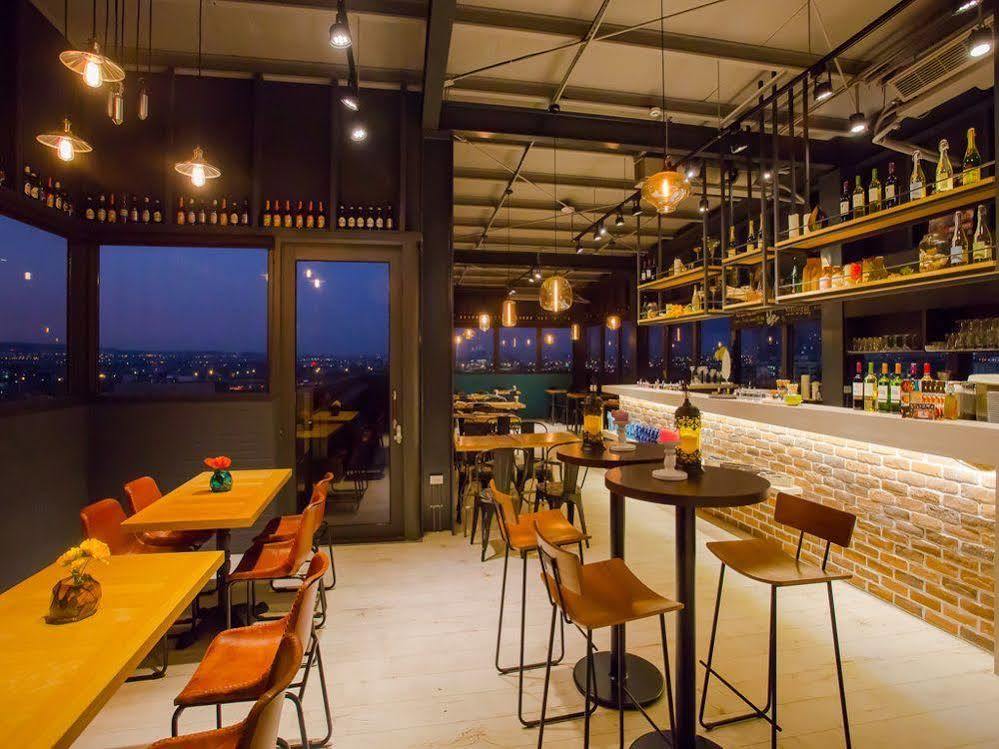 Hotel Cube Taichung Dış mekan fotoğraf