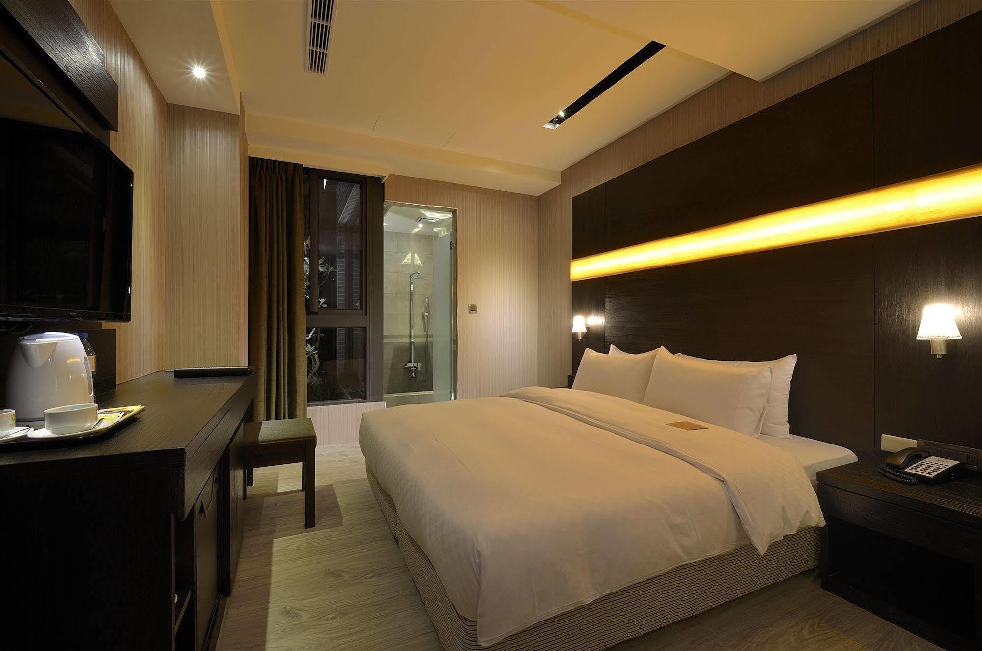 Hotel Cube Taichung Dış mekan fotoğraf